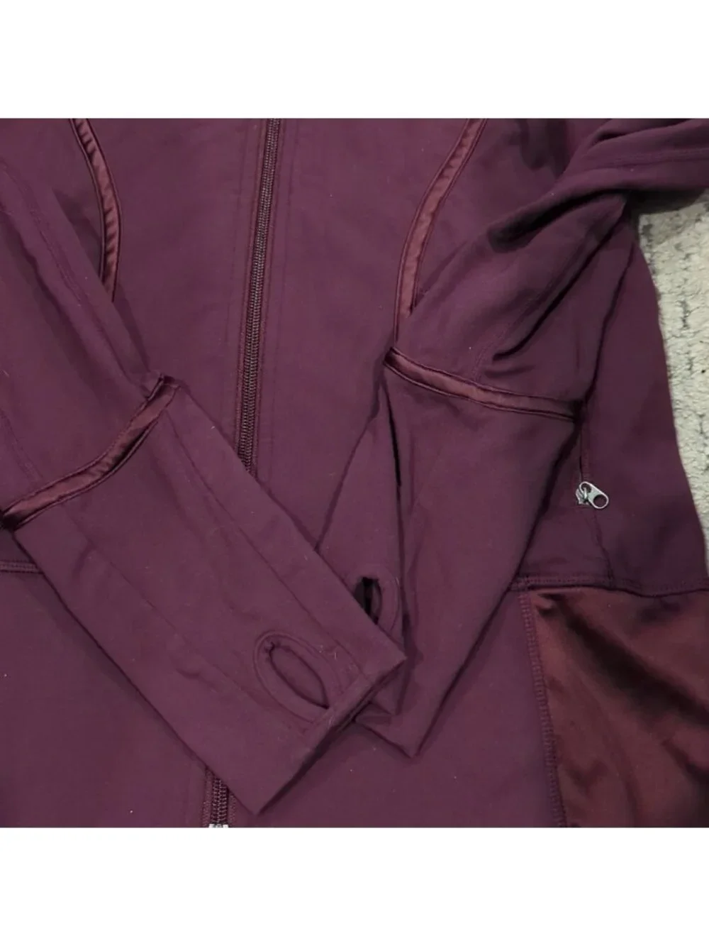RARE HTF LULULEMON SHE BOP Stride JACKET Burgundy With Satin Trim